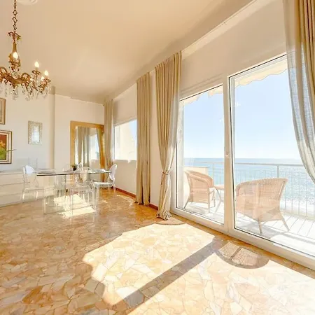Appartamento Casa Di Lusso Fronte Mare - Budello - Centro Varazze