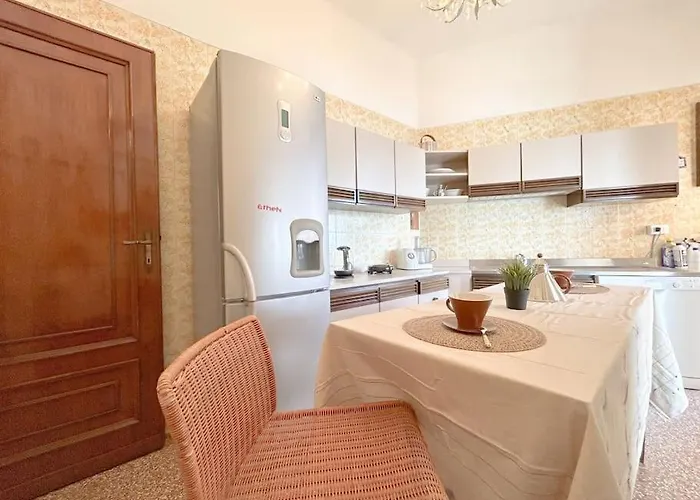 Appartamento Casa Di Lusso Fronte Mare - Budello - Centro *